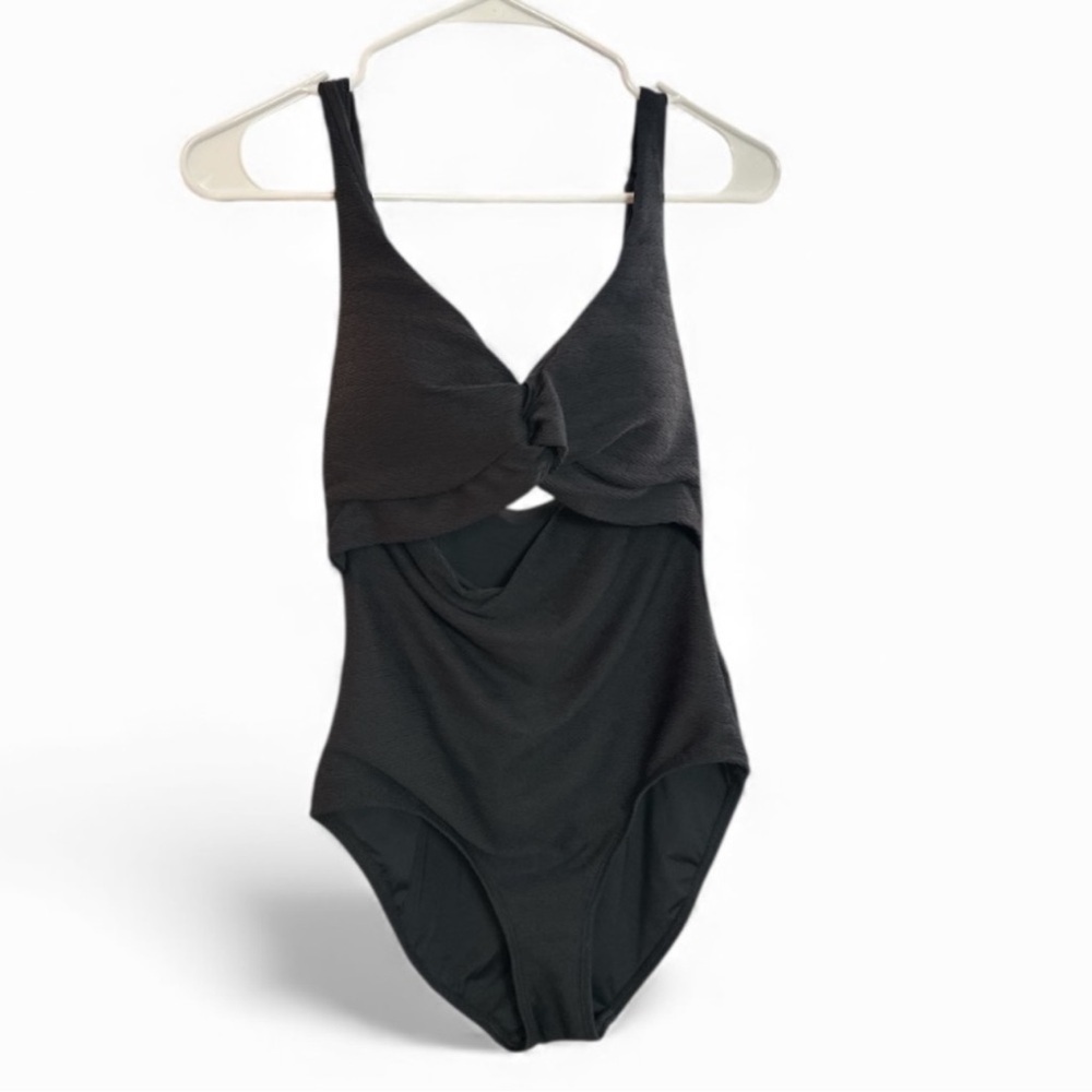 Anne Cole Black Cutout Swimsuit size 8
NWT - Picture 2 of 8